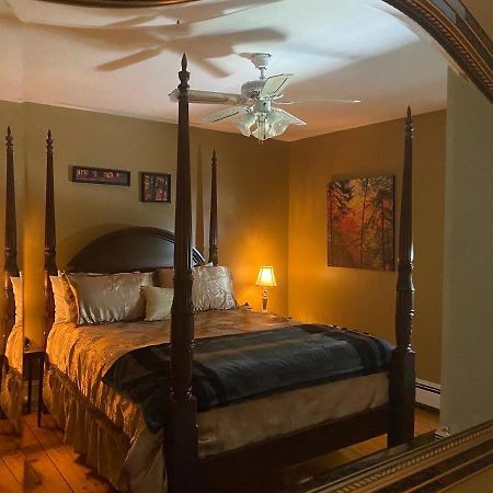 Toba'S Bed & Breakfast Луненбург Екстериор снимка