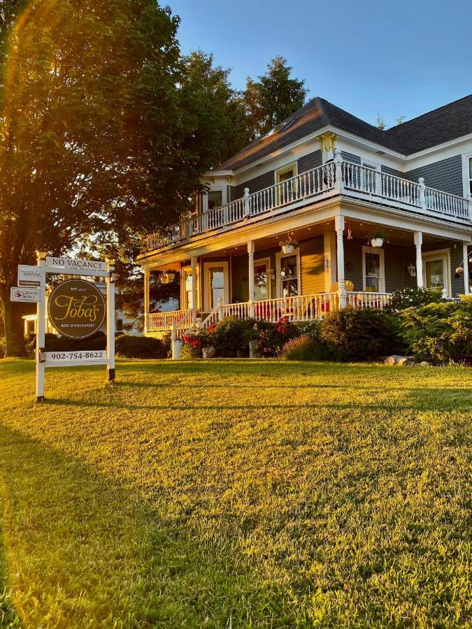 Toba'S Bed & Breakfast Луненбург Екстериор снимка